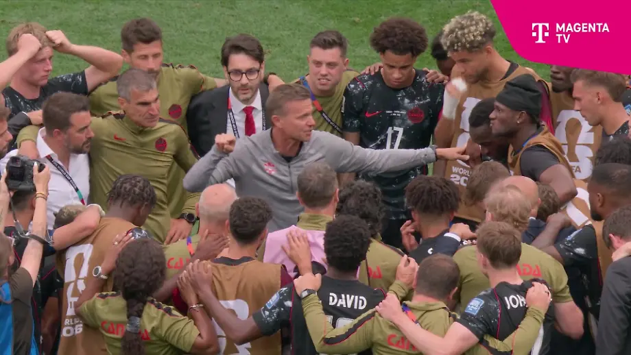 Kanada sichert sich späten Einzug ins WM-Achtelfinale