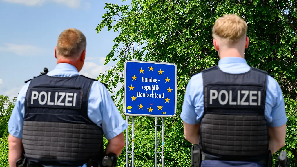 Debatte Über Deutschen Grenzkontrollen bei Asylreform