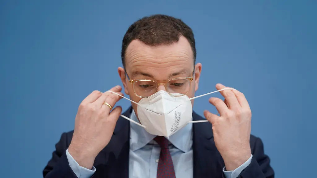 Gerichtsstreit um Corona-Masken: Forderungen an den Bund