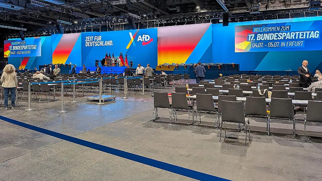 AfD plant Kauf einer Veranstaltungshalle