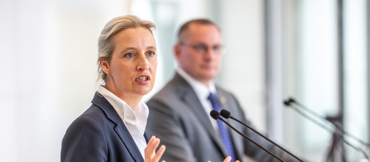 Streit auf AfD-Landesparteitag in NRW: Bundesvorsitz fordert Abbruch