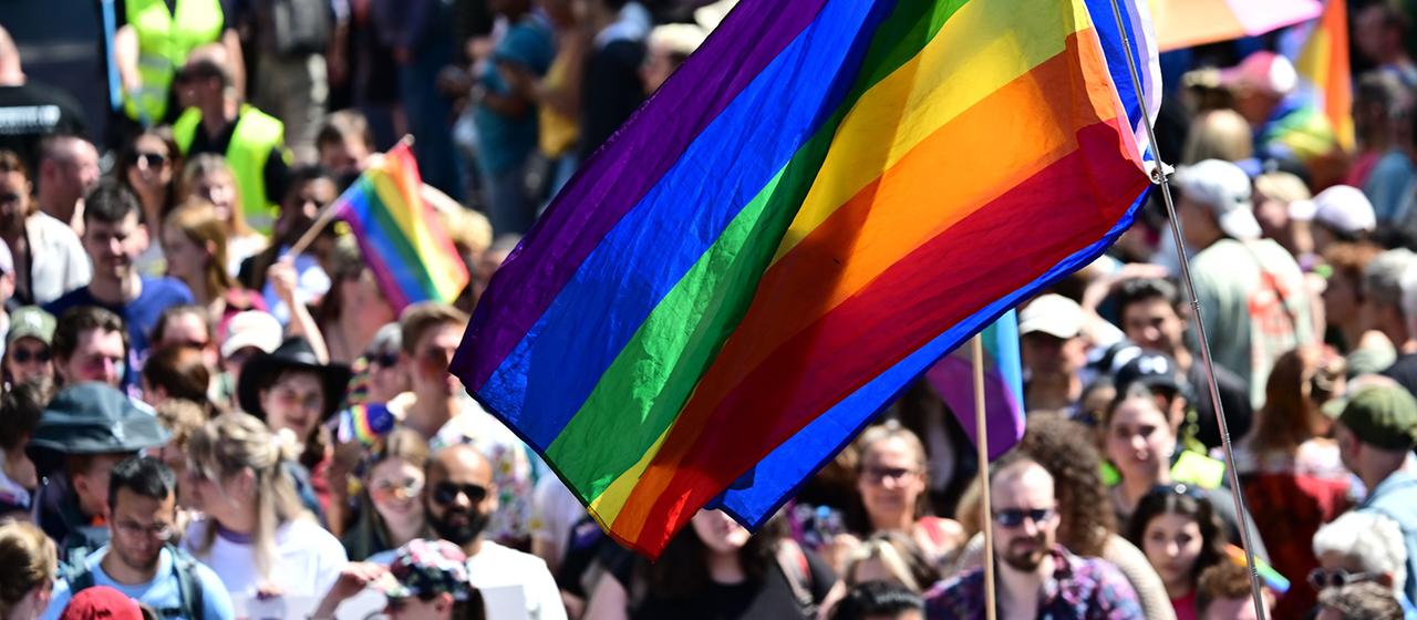 Sicherheitsvorkehrungen für anstehende CSD-Paraden verstärkt