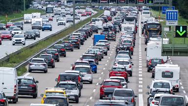 Ferienzeit, Stauzeit: Auf vielen Strecken dürfte es voll werden am Wochenende
