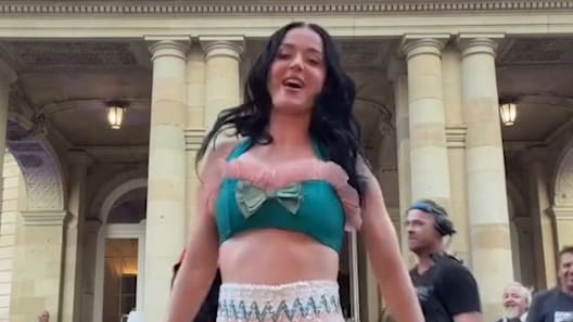 Katy Perry tanzt in Stuttgart: Neues Schloss als spektakuläre Kulisse