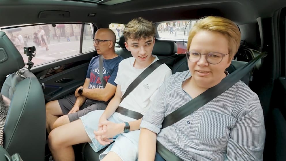 WM-Quiztaxi mit Julian F.M. Stoeckel in Berlin