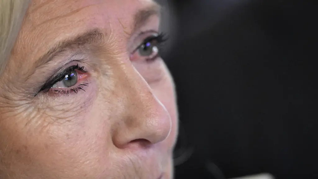 Ungewisse Zukunft für Marine Le Pen nach Schuldspruch