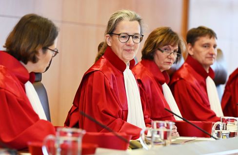 Debatte über Gesetzesgeschwindigkeit und politische Prozesse in Deutschland