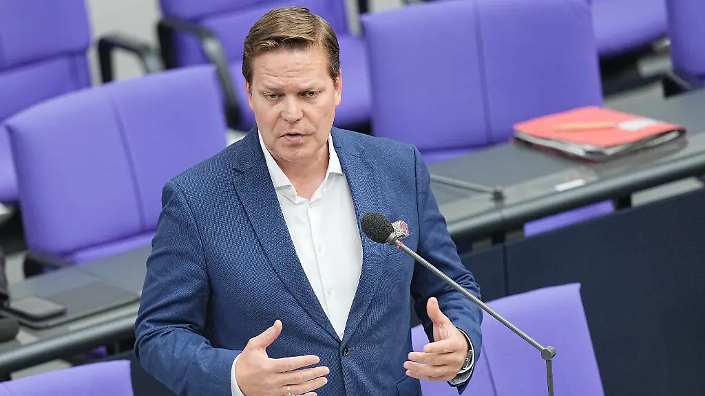 Gescheiterter Kommunikationsstil des Kanzlers in der Kritik