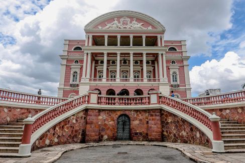 UNESCO-Welterbe: Theater im Amazonasgebiet