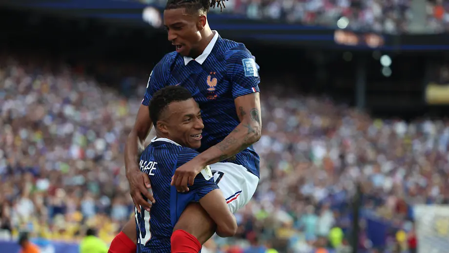Frankreichs Offensivkraft im Fokus: Mbappé und Olise dominieren gegen Schweden