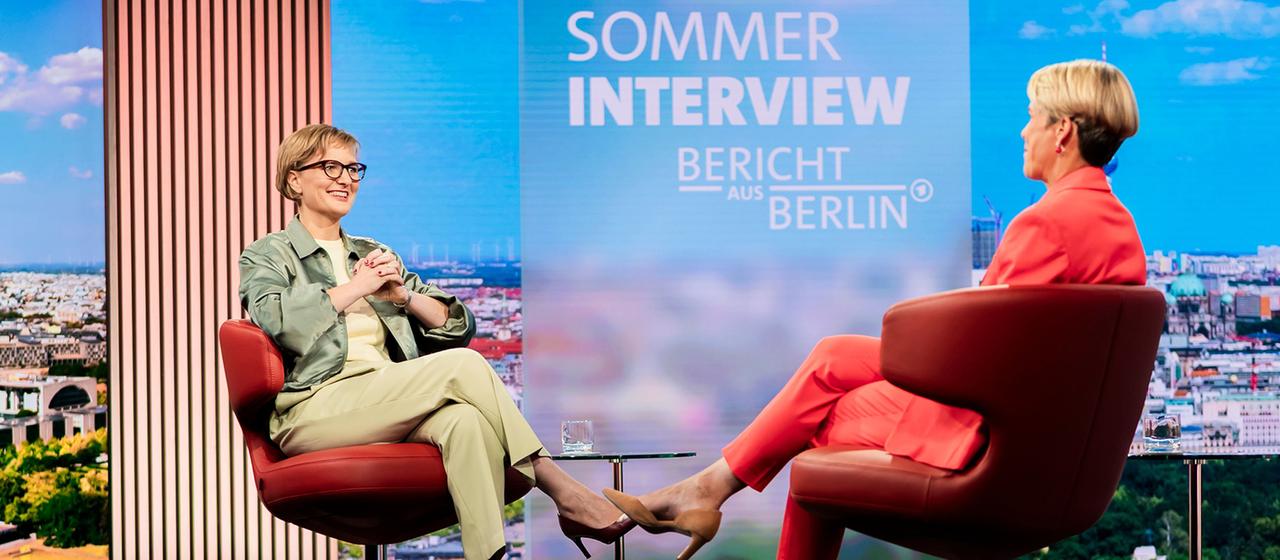 Interview mit Grünen-Vorsitzender Brantner: Faktencheck