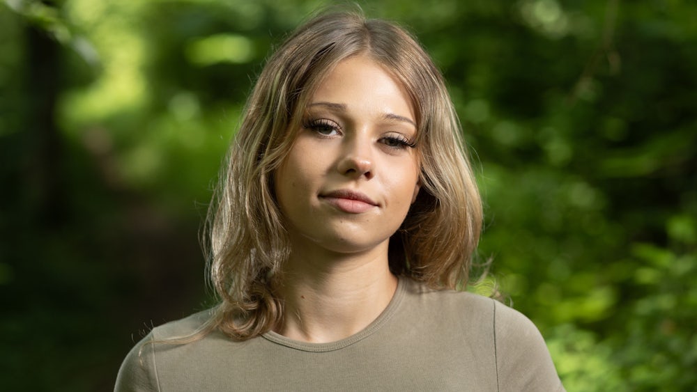 Opfer eines ehemaligen Politikers spricht über Missbrauch