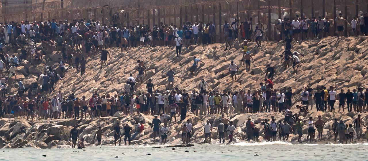 Spanien entsendet Soldaten nach Ceuta zur Sicherung der Grenze