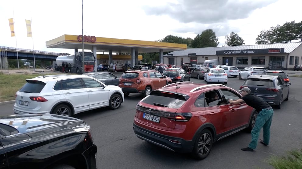 Deutsche Autofahrer strömen zu tschechischen Tankstellen