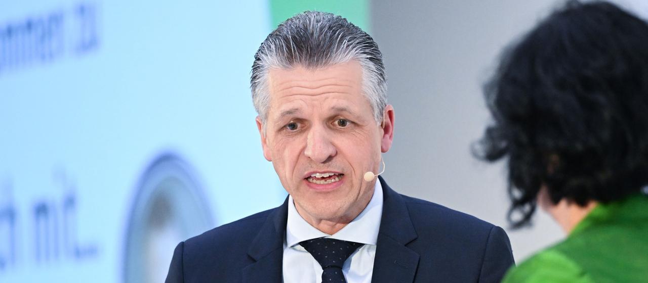 Probleme bei der Regierungsumbildung: Frei spricht von ‘Pech’