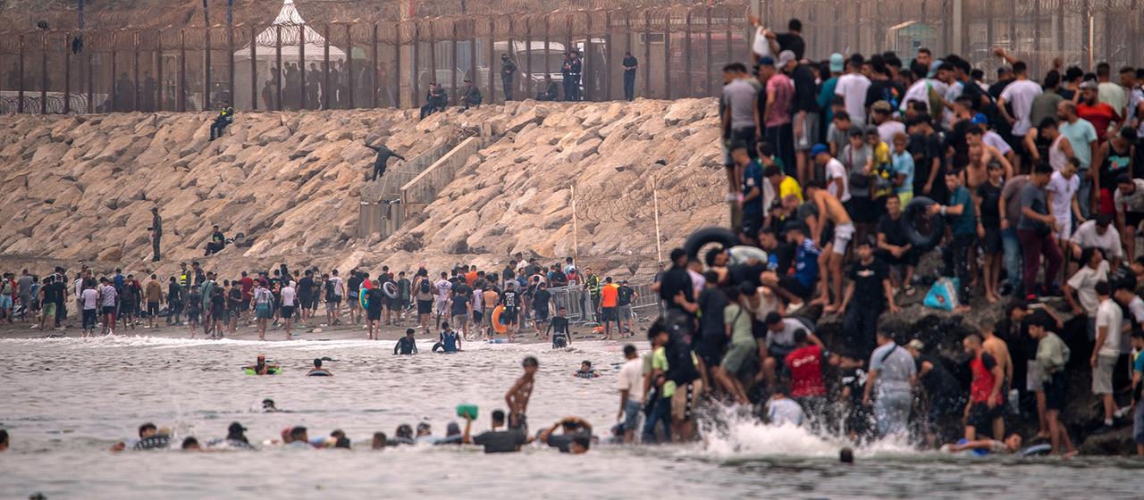 Krise in Ceuta: Tausende Migranten erreichen spanische Exklave