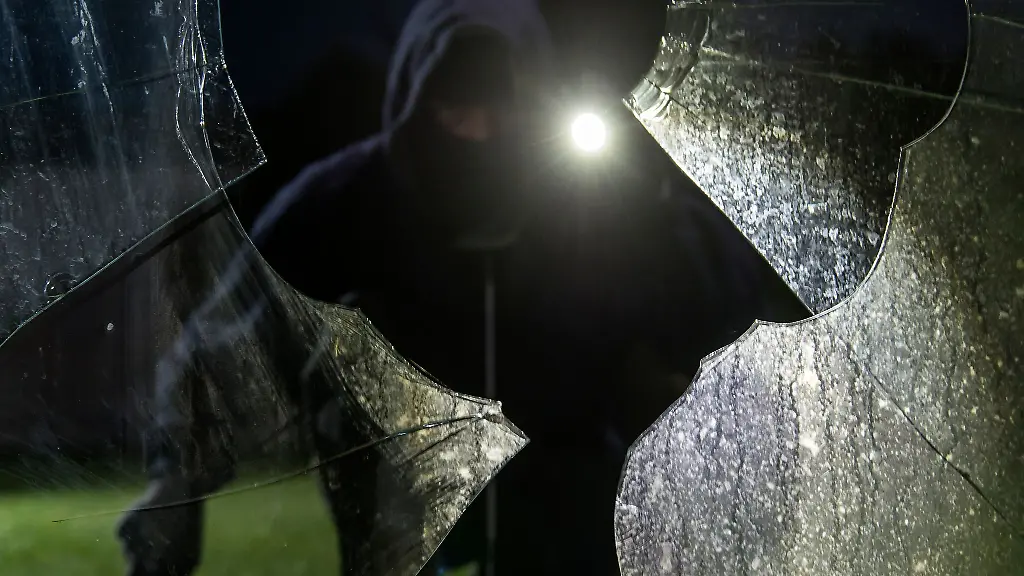 So schützen Sie Ihr Zuhause vor Einbrechern