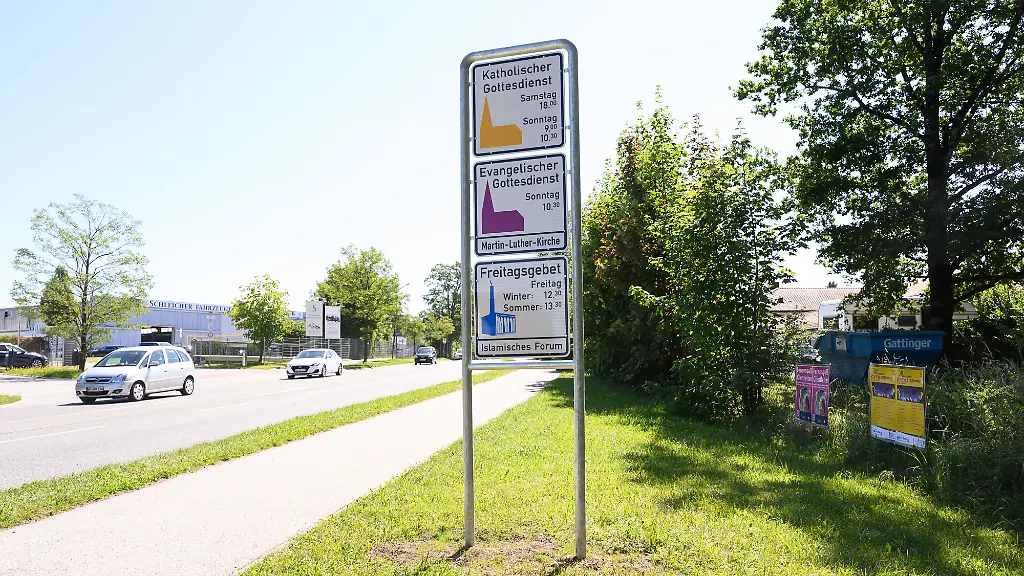 Stadt weist auf muslimisches Freitagsgebet hin