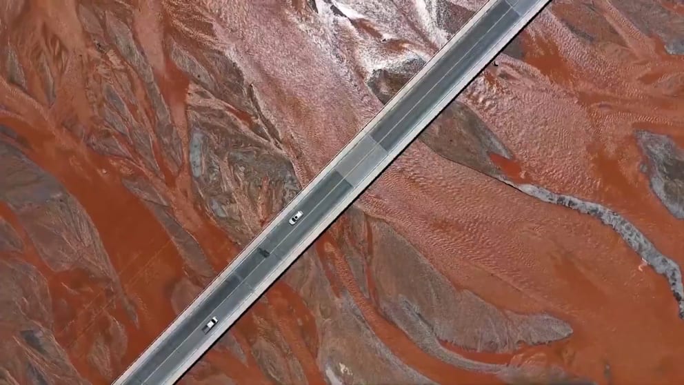 Natürliche Färbung des Flusses Xiangride in China