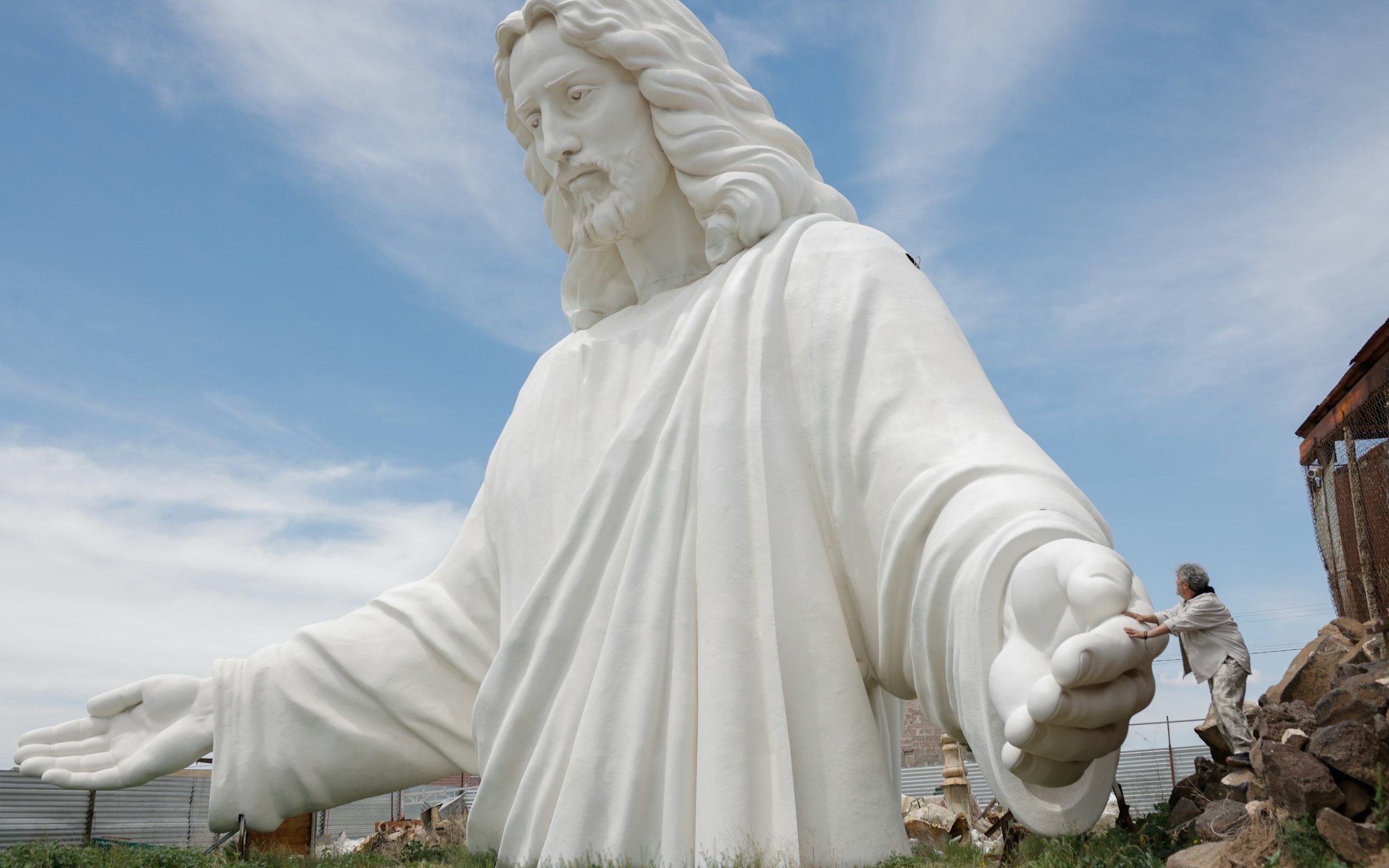 Kontroverse um gigantische Jesus-Statue in Armenien