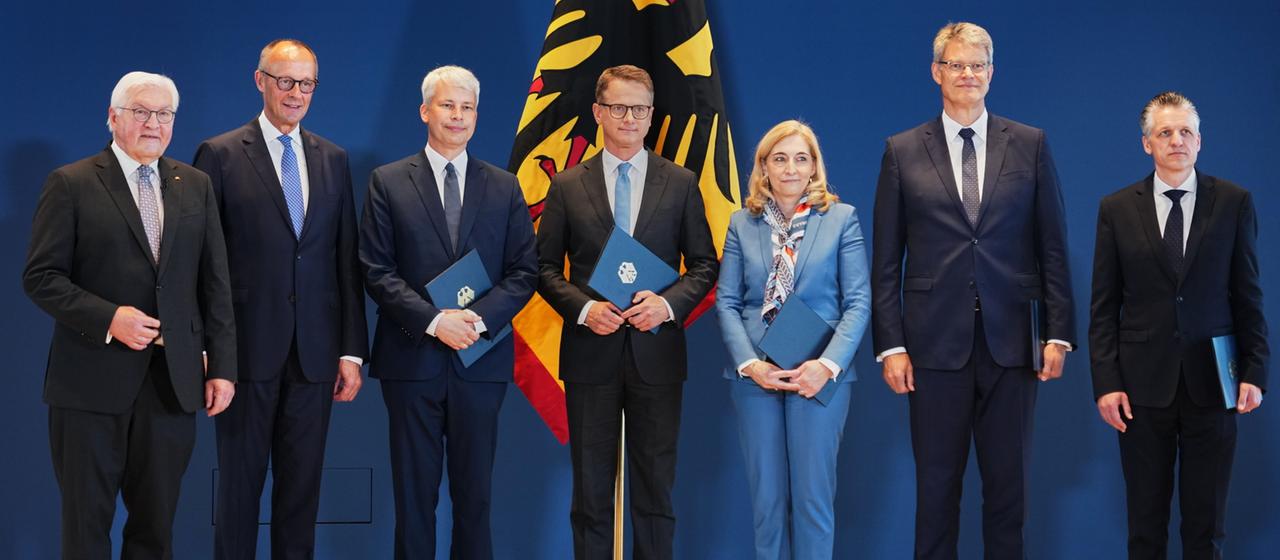 Umbau des Bundeskabinetts: Steinmeier ernennt neue CDU-Minister