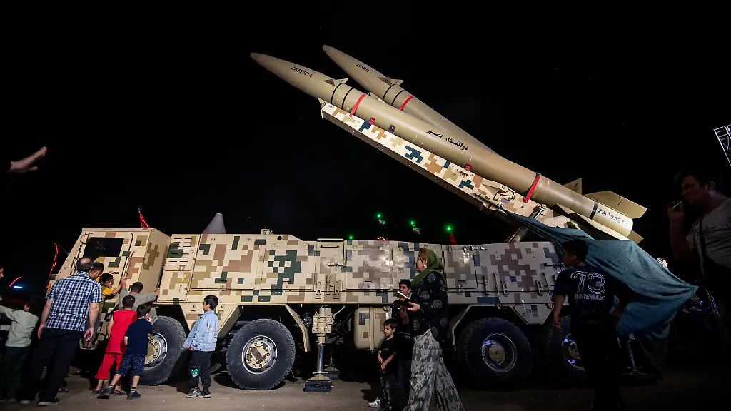 USA setzen Iran-Angriffe überraschend aus: Gespräche und strategische Überlegungen
