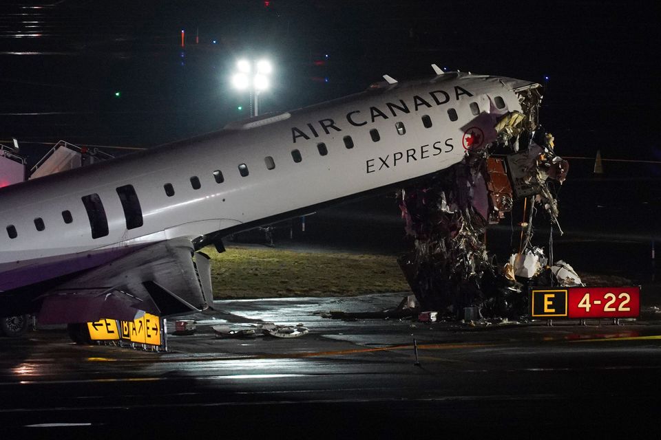 Flugzeugkatastrophe in New York: Ermittlungen und Konsequenzen der Fluglotsen