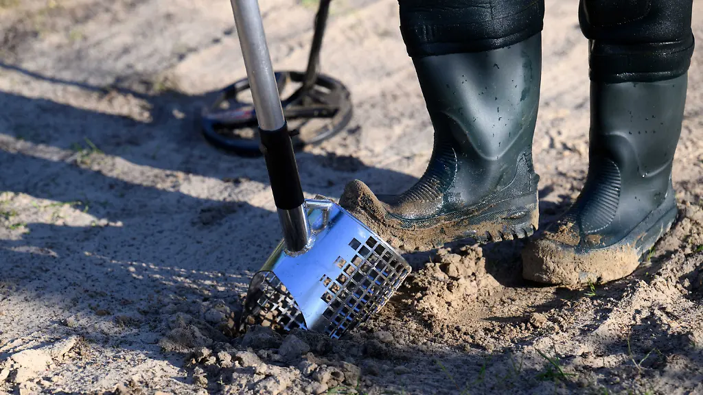 Gefährliche Entdeckung: Weltkriegsgranate auf Campingplatz gefunden
