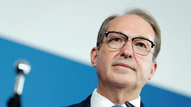 Dobrindt plant Technologiezentrum zur Drohnensicherheit