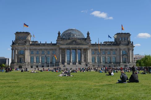 Debatte über die Abschaffung der Rente mit 63: Kompromisslösungen und Widerstand