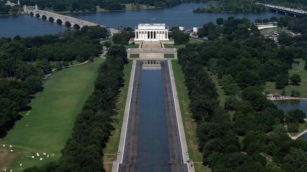 Pfusch am Bau statt Vandalismus bei Reflecting-Pool