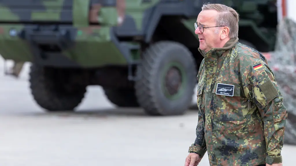 Kritik an deutschen Verteidigungsinvestitionen: Schularick fordert neue Ansätze