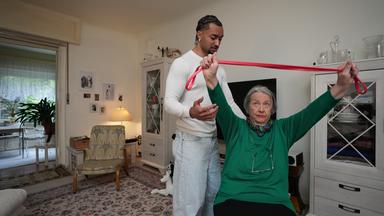 Generationenübergreifende WG: Louis und Oma Eva meistern den Alltag gemeinsam