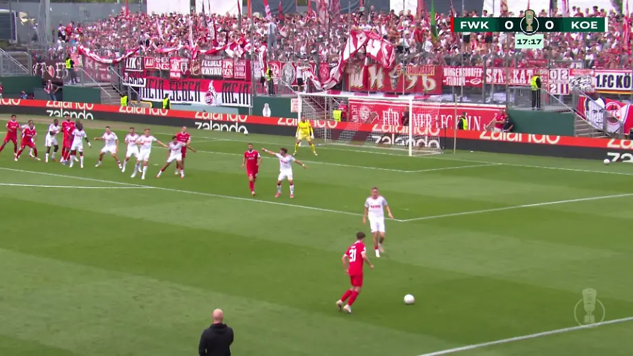 Pokal-Erfolge für 1. FC Köln und HSV