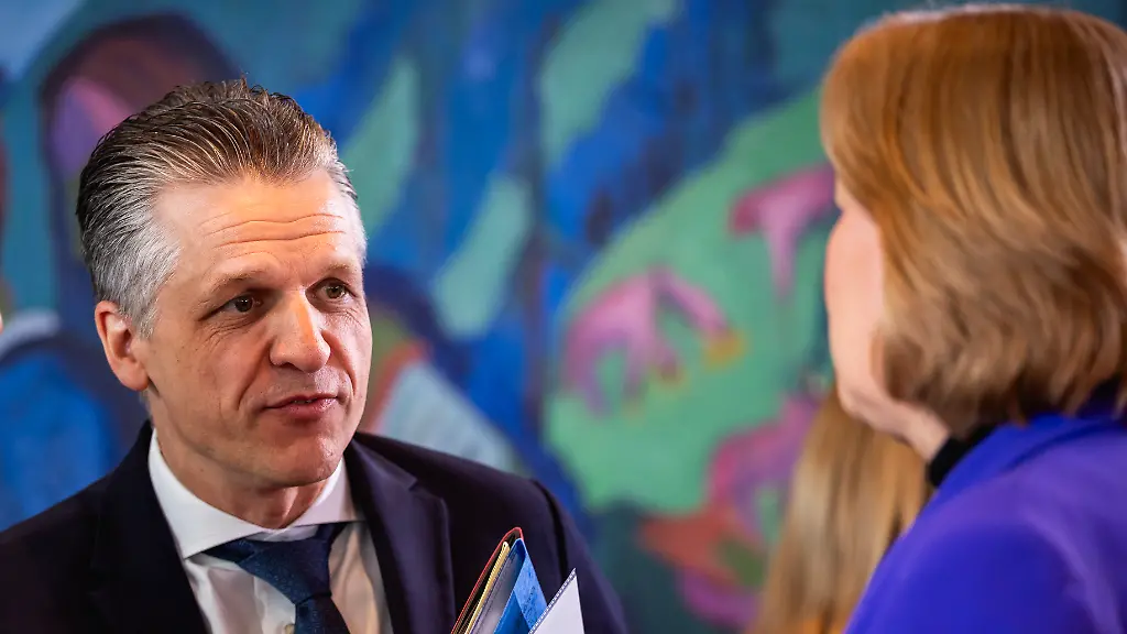 Druck auf Rentenreform: Frei fordert Tempo trotz Widerstand