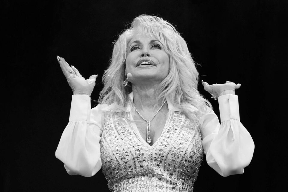 Zum Tod von Dolly Parton: Die Frau, vor der sich ganz Amerika verneigt