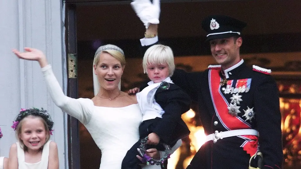 Ein leises Hoch auf die Liebe: Haakon und Mette-Marit feiern 25. Hochzeitstag