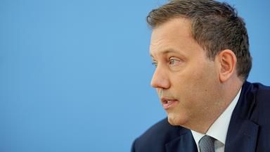 Finanzminister Lars Klingbeil fördert Startups