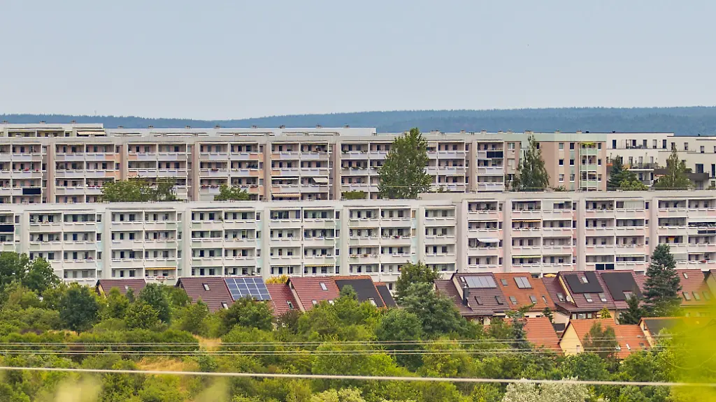 100 Jahre Plattenbau in Deutschland: Vom Wohntraum zum sozialen Brennpunkt?