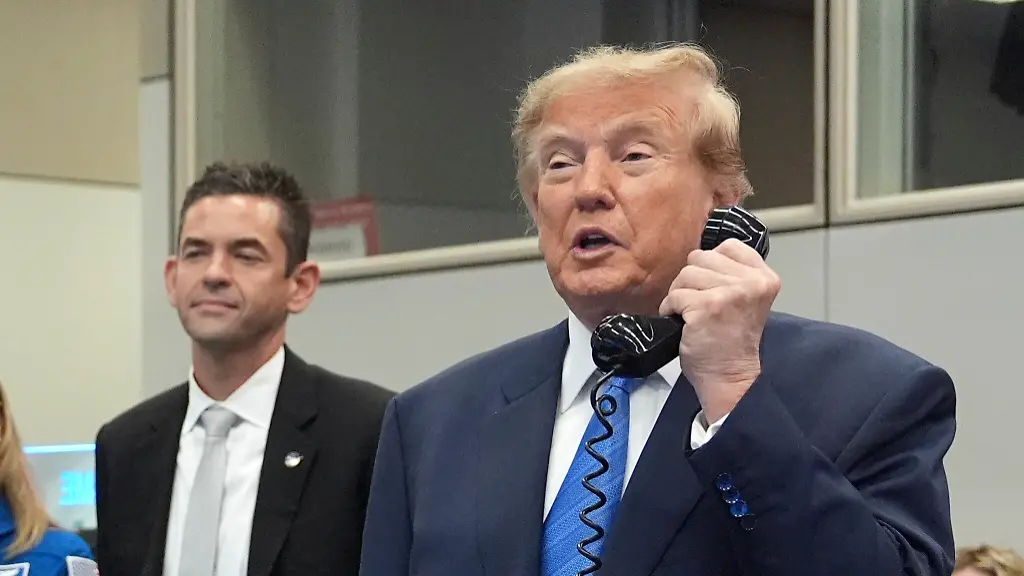 Trump kündigt neue Weltraum-Akademie an