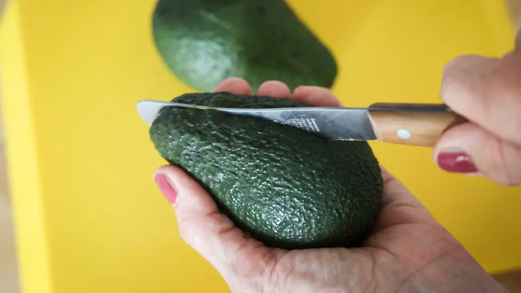 Schnittverletzungen durch Avocados nehmen zu