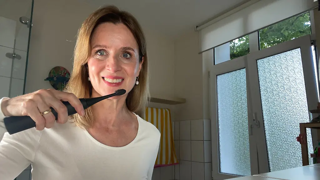 Wondersmile-Schallzahnbürste: Testsieger im Produkt-Check