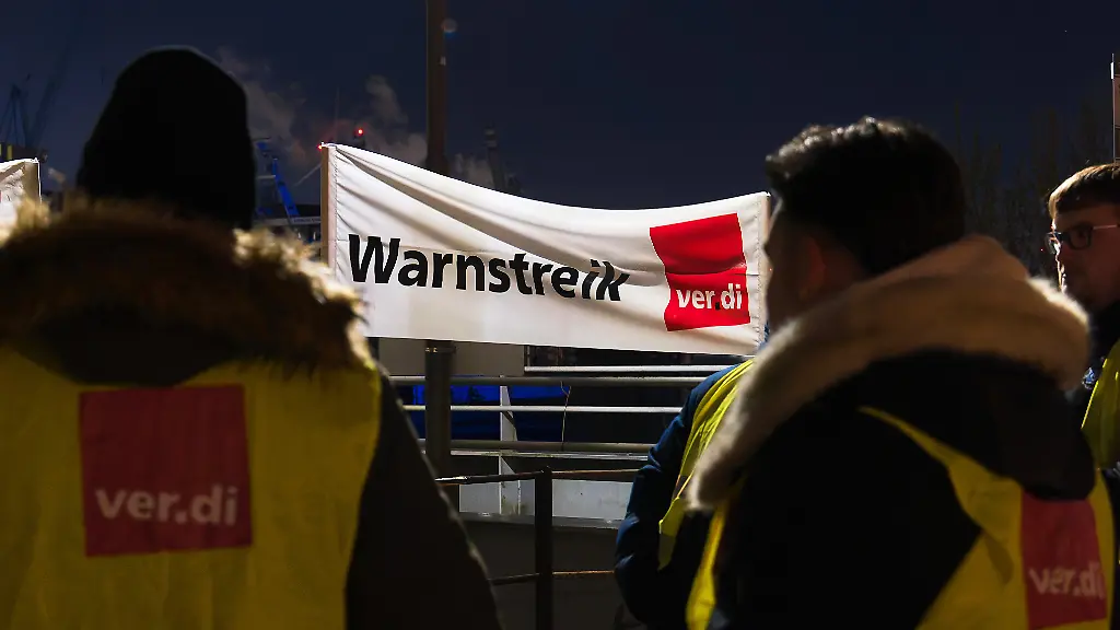 Verdi ruft zu Warnstreiks in deutschen Häfen auf