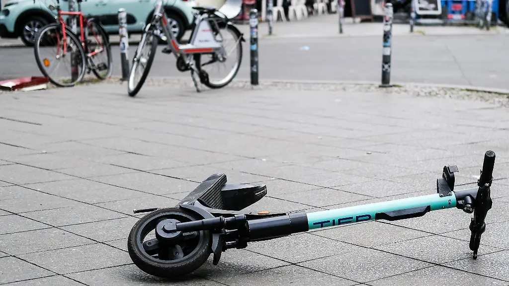 E-Scooter-Unfälle verursachen häufiger Hirnverletzungen als Motorrad- und Fahrradunfälle