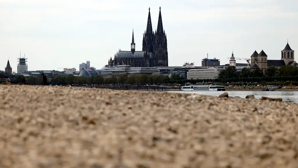 Krisengipfel zum Niedrigwasser im Rhein