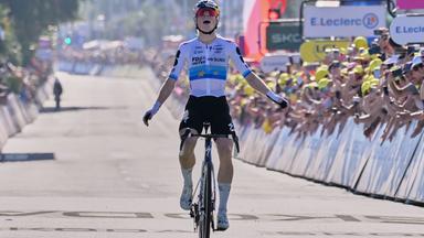 Demi Vollering übernimmt Gelbes Trikot bei der Tour de France Femmes
