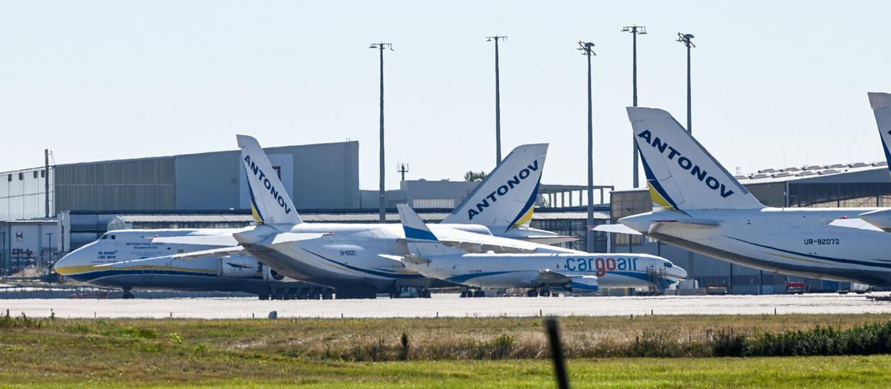 Untersuchungen nach mutmaßlichem Drohnenanschlag am Flughafen Leipzig
