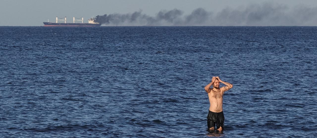 Sommerstimmung und Kriegsgefahr in Odessa: Ein Balanceakt am Strand