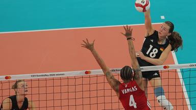 Deutsche Volleyballerinnen erreichen EM-Achtelfinale trotz Niederlage gegen Türkei