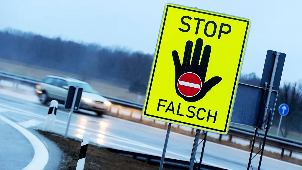 Geisterfahrer auf der Autobahn: Richtiges Verhalten